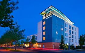 Aloft Portland Airport Hotel at Cascade Station